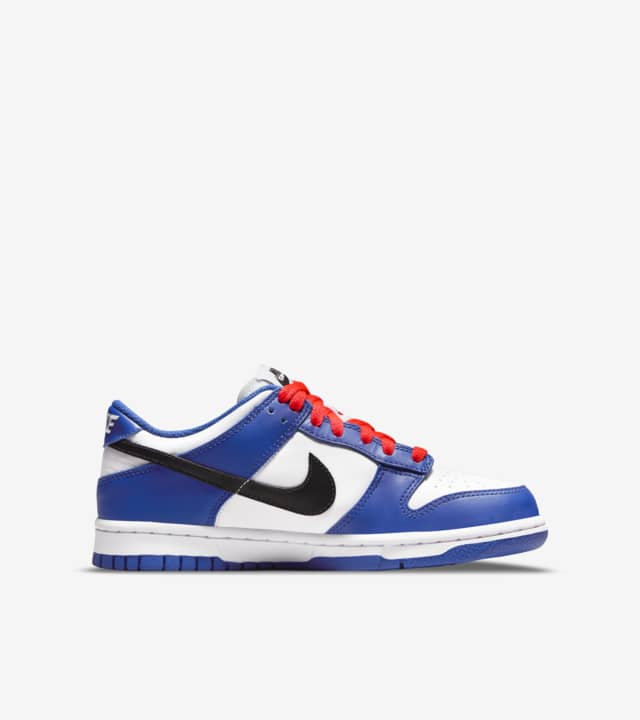 ë©í¬ ë¡ì° (Big Kids) 'Bright Crimson and Game Royal'(CW1590-104) ì¶ìì¼. ëì´í¤ SNKRS KR